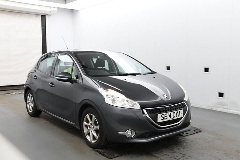 Used Peugeot 208 Active 115 HP (84 kW) 2014 Grey Hatchback