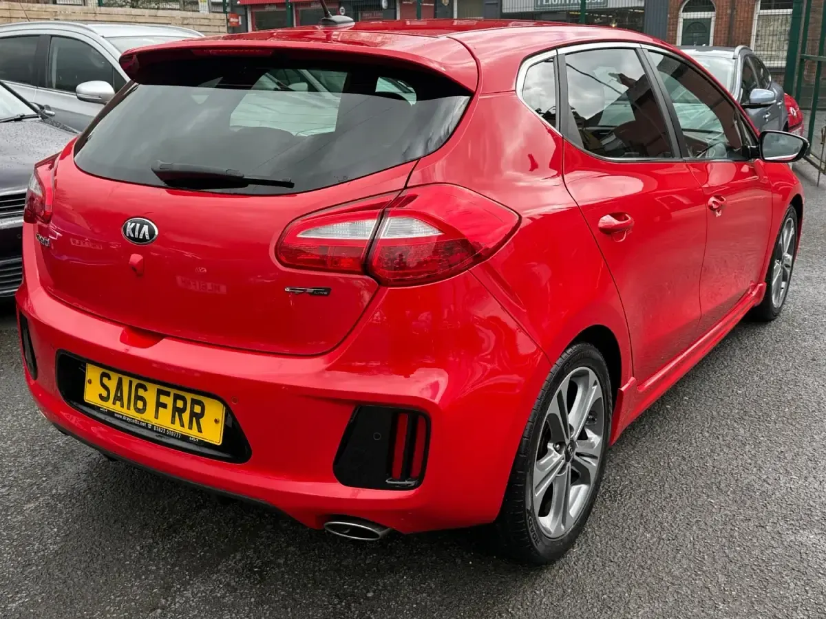 Usado Kia Ceed GT-Line 2016 Vermelho Citadino