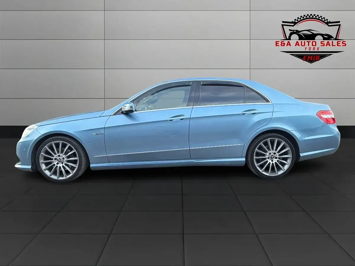 Used Mercedes E200 2010 Blue Sedan