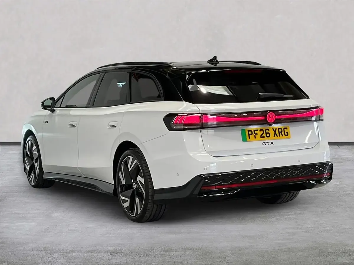 New VW ID.7 GTX 250 kW (340 HP) 2026 White Estate