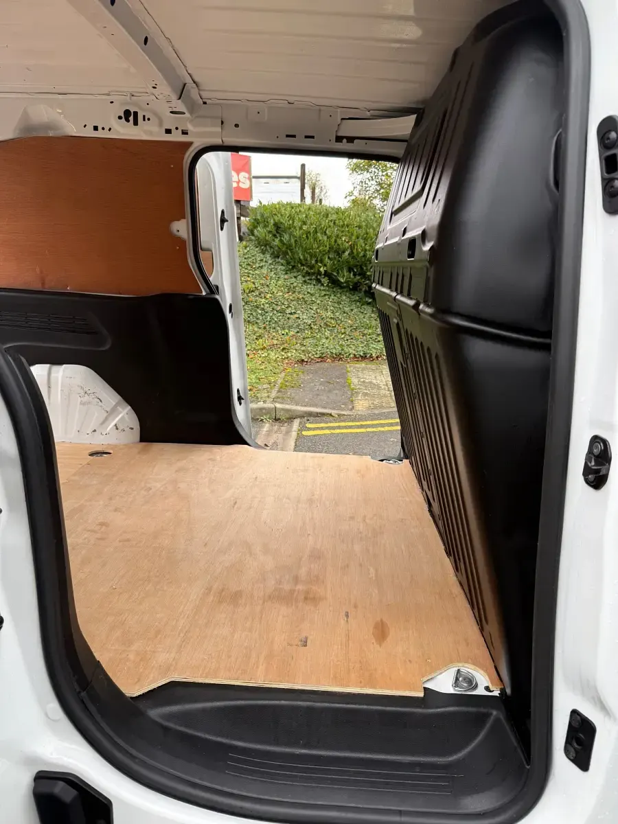 Used Vauxhall Combo Sportive 100 HP (73 kW) 2020 White Van