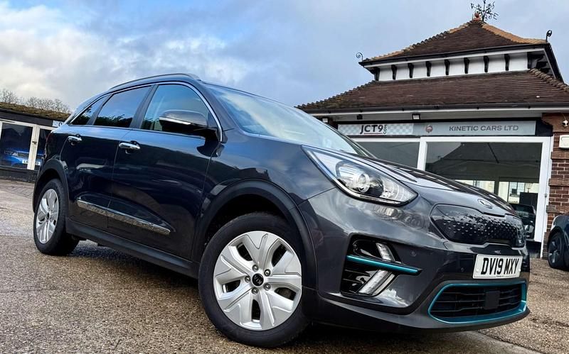 Grey Used 2019 Kia e-Niro First Edition SUV | £10,988 (Fair price) - Image 1/4