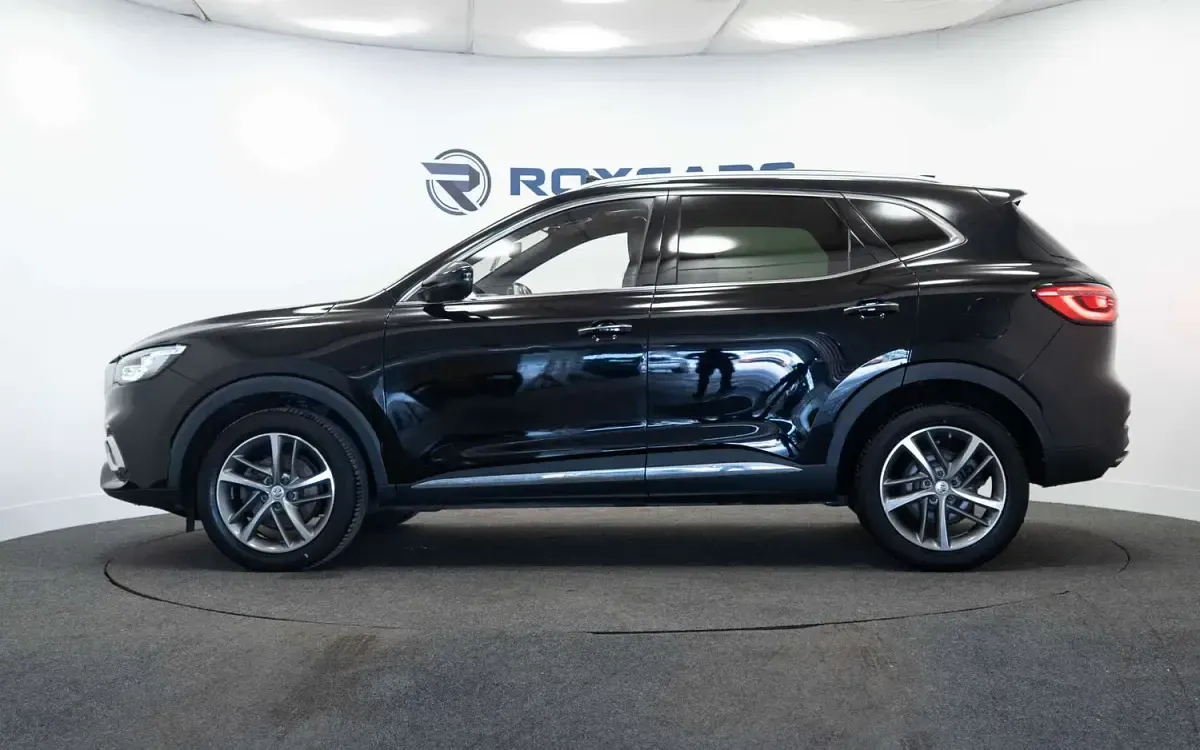 Used MG HS Exclusive 162 HP (119 kW) 2022 Black SUV