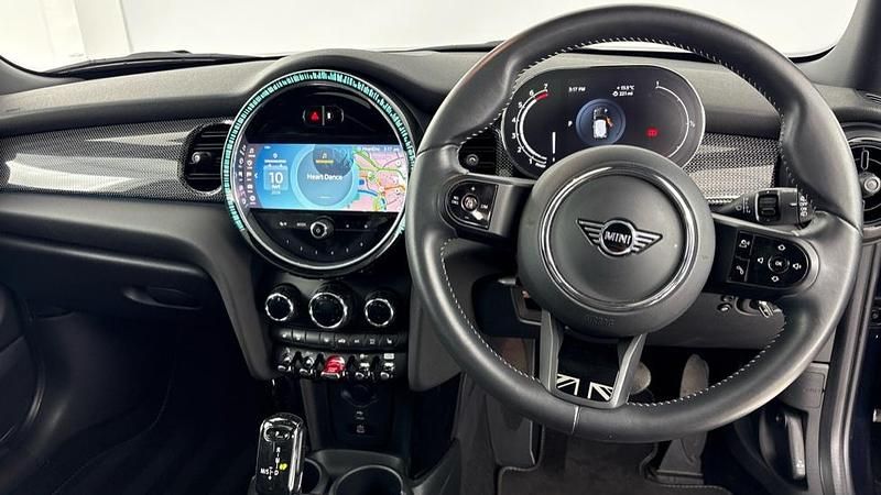 Used Mini Cooper Exclusive 134 HP (98 kW) 2023 Black Hatchback