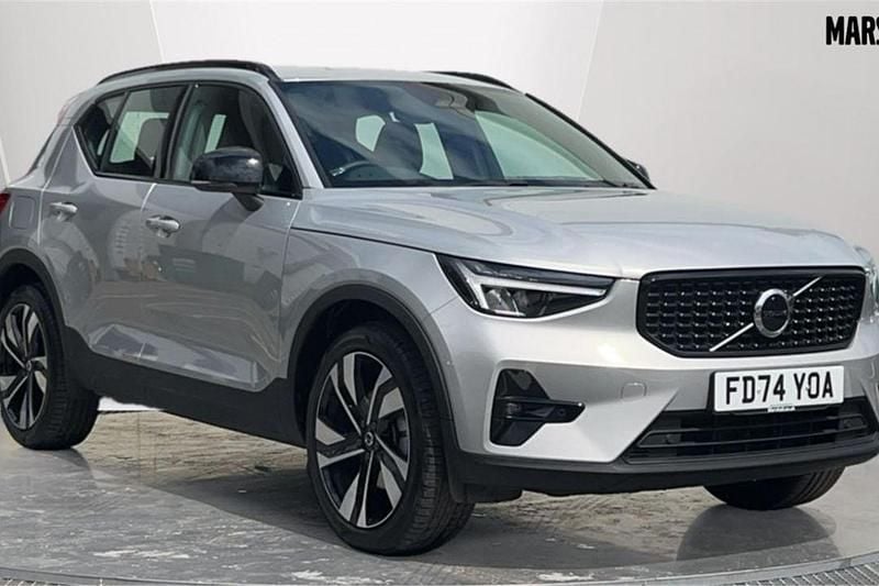 Silver Used 2025 Volvo XC40 Plus SUV | £33,475 (Fair price) - Image 1/4