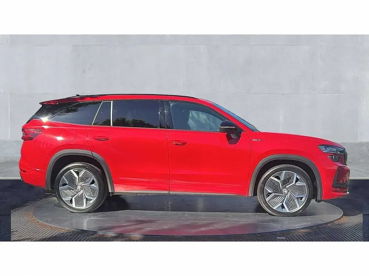 Used Skoda Kodiaq SportLine 193 HP (141 kW) 2025 Red SUV