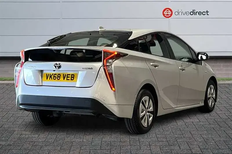 Used Toyota Prius Business Edition 122 HP (89 kW) 2018 Silver Hatchback