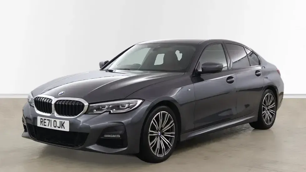 Usado BMW 318 M Sport 154 CV (113 kW) 2022 Gris