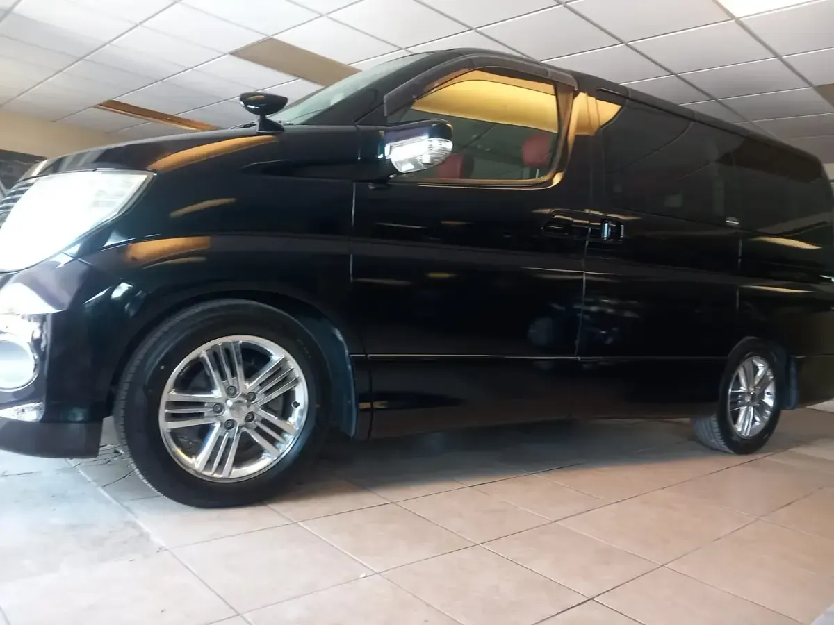 Used Nissan Elgrand 2008 Black MPV