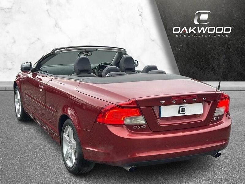 Used Volvo C70 SE Lux 150 HP (110 kW) 2010 Red Cabriolet