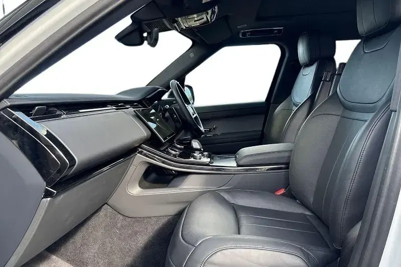 Second-hand Land Rover Range Rover Sport SE Dynamic 2023 Alb SUV