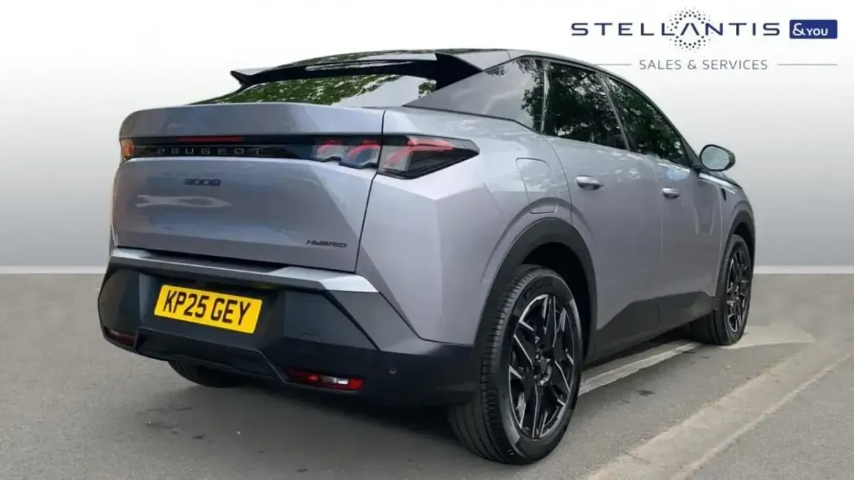 Used Peugeot 3008 GT 134 HP (98 kW) 2025 Grey SUV
