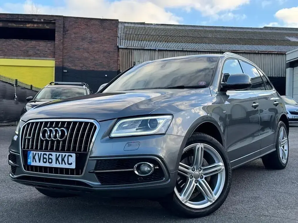 Begagnad Audi Q5 S-line plus 190 HK (139 kW) 2016 Grå SUV