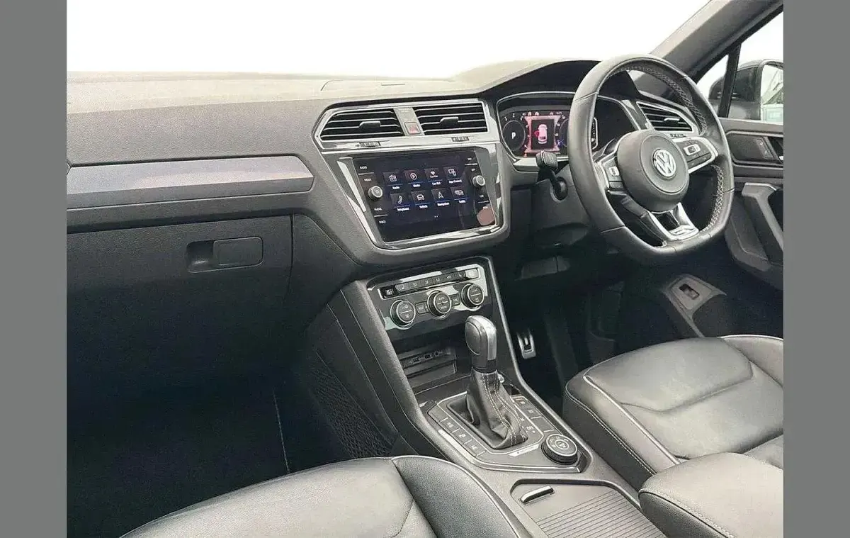 Used VW Tiguan R-line 230 HP (169 kW) 2020 Black SUV