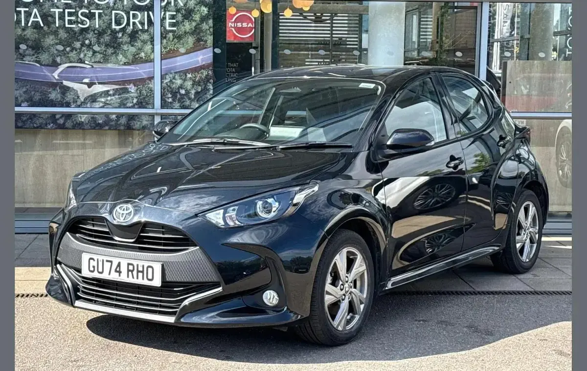 Used Toyota Yaris 113 HP (83 kW) 2024 Black Hatchback