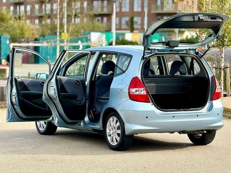Used Honda Jazz SE 83 HP (61 kW) 2006 Blue Hatchback