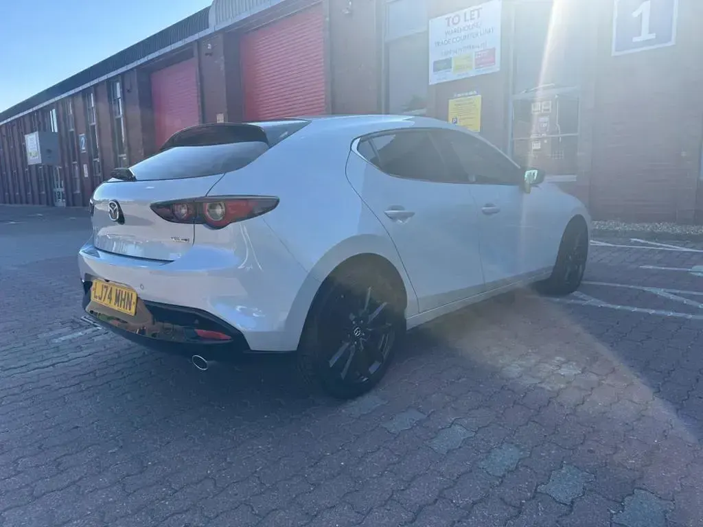 Used Mazda 3 Homura-Line 140 HP (102 kW) 2025 White Hatchback