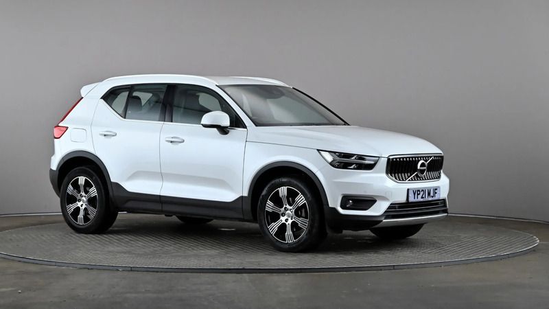 White Used 2021 Volvo XC40 Inscription SUV | £19,698 (Fair price) - Image 1/4