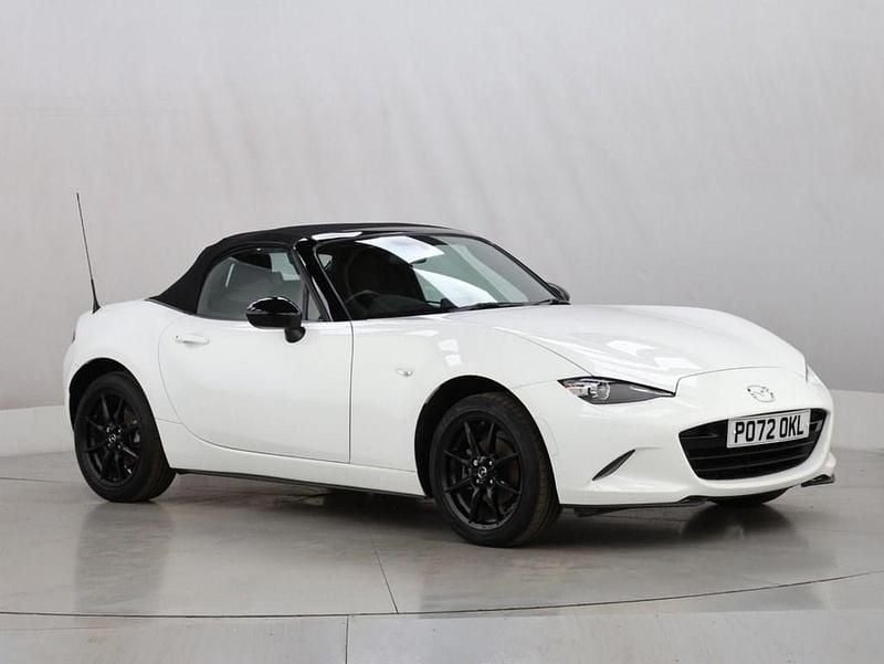 Used Mazda MX5 132 HP (97 kW) 2022 White Cabriolet