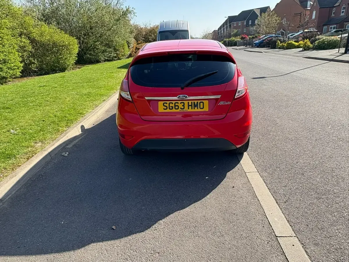 Used Ford Fiesta Zetec 2013 Red Hatchback