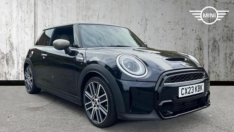 Black Used 2023 Mini Cooper S Exclusive Hatchback | £22,999 (Fair price) - Image 1/4