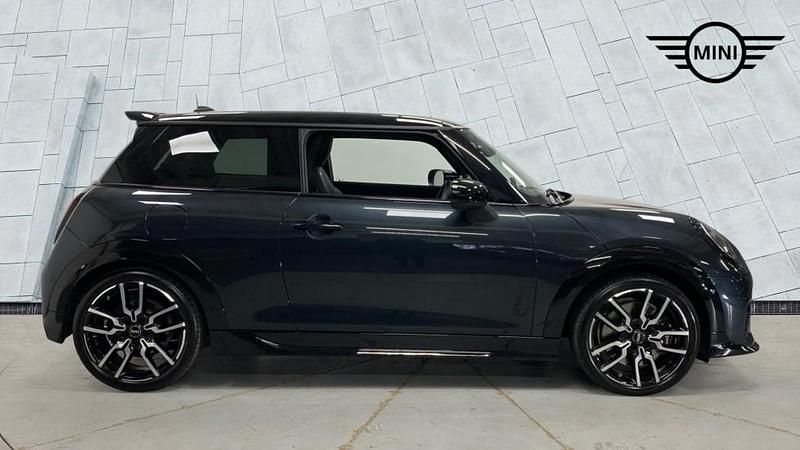 Used Mini Cooper Hatch 113 kW (154 HP) 2025 Grey Hatchback