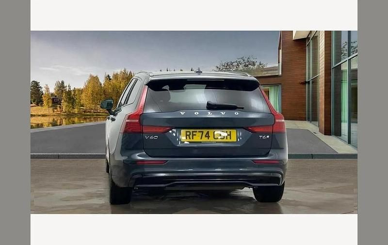 Used Volvo V60 Plus 345 HP (253 kW) 2025 Blue Estate
