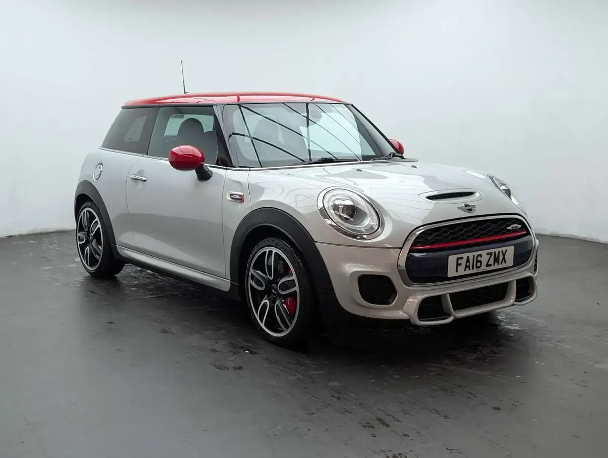 Used Mini John Cooper Works Hatch 231 HP (169 kW) 2016 Silver Hatchback