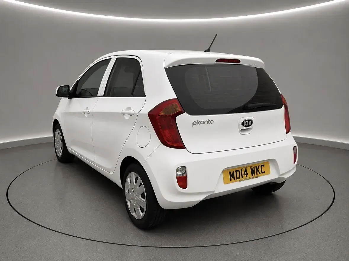 Used Kia Picanto 69 HP (50 kW) 2014 White Hatchback