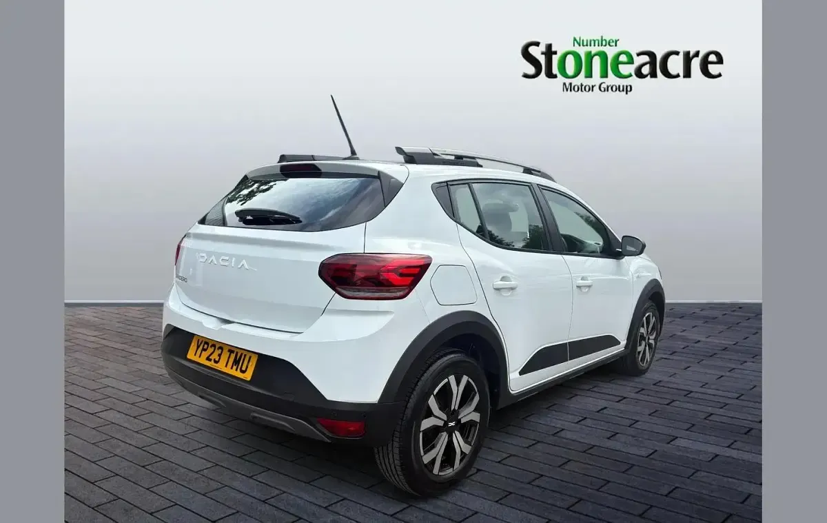 Used Dacia Sandero Journey 90 HP (66 kW) 2023 White Hatchback