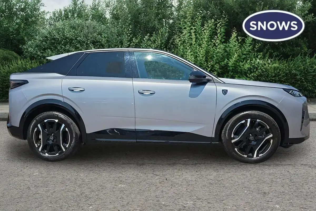 Used Peugeot e-3008 GT 156 kW (213 HP) 2025 Cumulus grey SUV