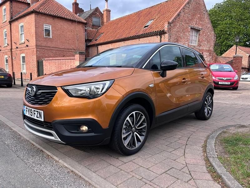 Second-hand Vauxhall Crossland X Elite 110 CP (80 kW) 2019 Portocaliu SUV
