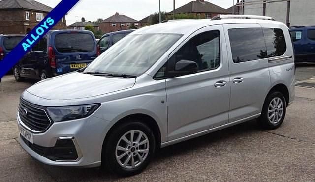 Used Ford Tourneo Connect Titanium 122 HP (89 kW) 2023 Silver MPV