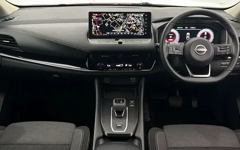 Used Nissan Qashqai N-Connecta 158 HP (116 kW) 2023 Red SUV