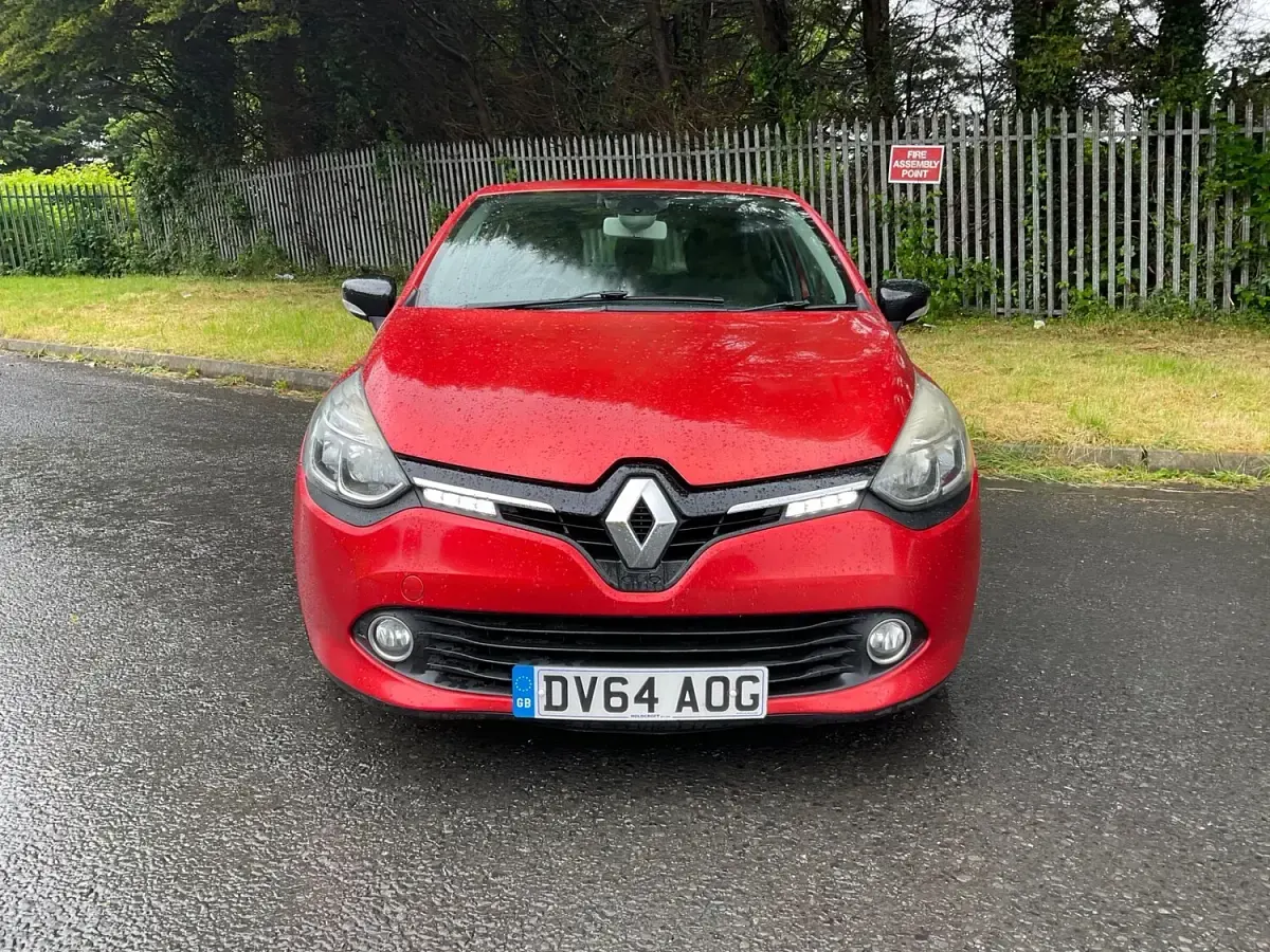 Used Renault Clio IV Dynamique 2014 Red Hatchback