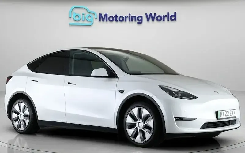 Used Tesla Model Y Long Range AWD 286 kW (389 HP) 2025 SUV