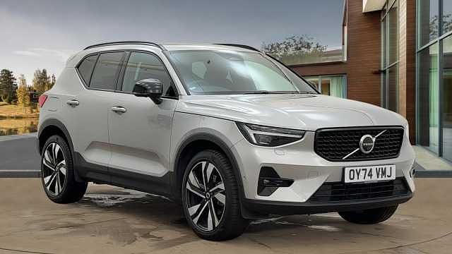 Used 2025 Volvo XC40 Ultra SUV | £37,495 (Expensive) - Image 1/4