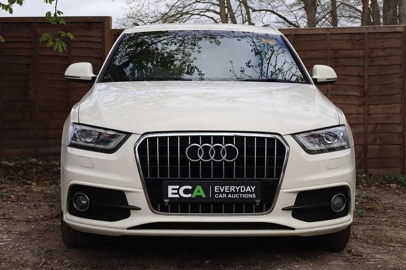 Used Audi Q3 S-Line 140 HP (102 kW) 2012 White SUV