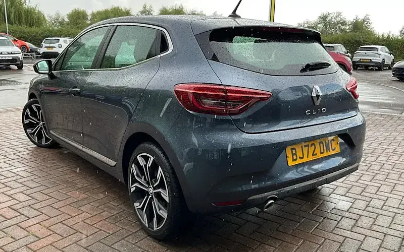 Used Renault Clio SE 90 HP (66 kW) 2022 Grey Hatchback
