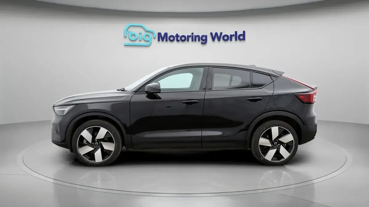 Usado Volvo EC40 Ultimate 300 kW (408 HP) 2024 Preto SUV