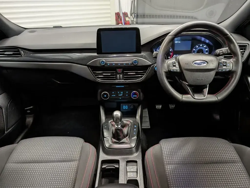Used Ford Focus ST-Line 155 HP (114 kW) 2021 Blue Estate