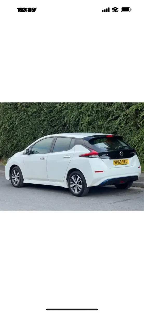 Used Nissan Leaf Acenta 110 kW (150 HP) 2019 White Hatchback