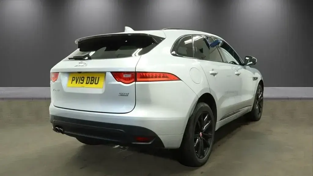Used Jaguar F-Pace R-Sport 180 HP (132 kW) 2019 Silver SUV