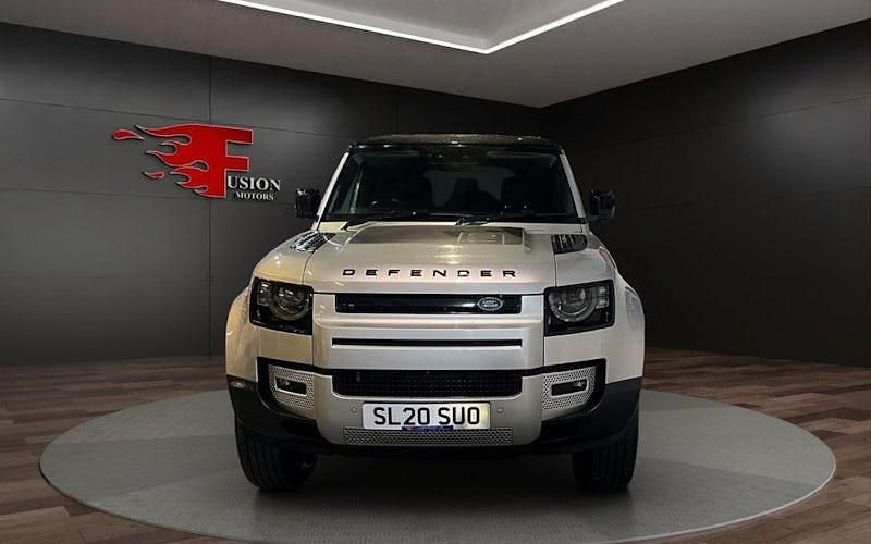 Usado Land Rover Defender First Edition 241 HP (177 kW) 2020 Prateado SUV