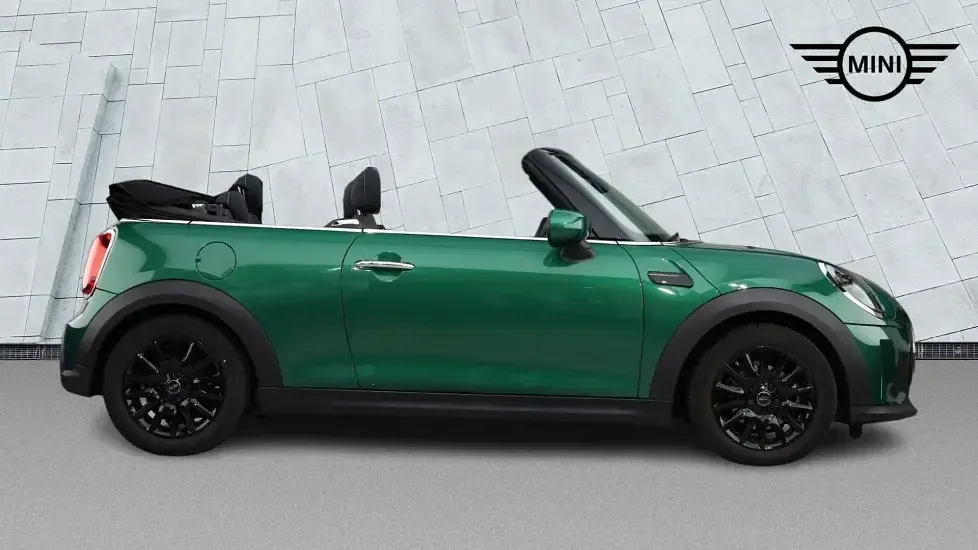 Used Mini Cooper Cabriolet Classic 134 HP (98 kW) 2024 Green Cabriolet