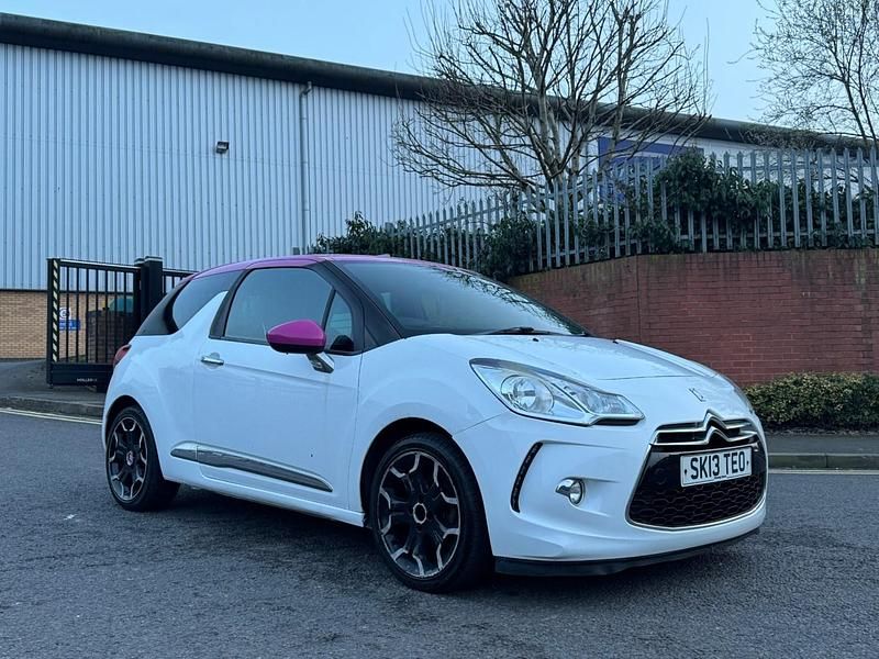 Begagnad Citroën DS3 2013 Vit Halvkombi