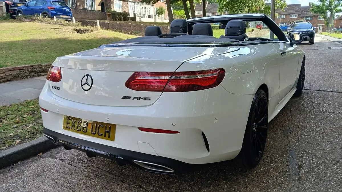 Begagnad Mercedes E400 AMG Line Premium Plus 2018 Vit Cab