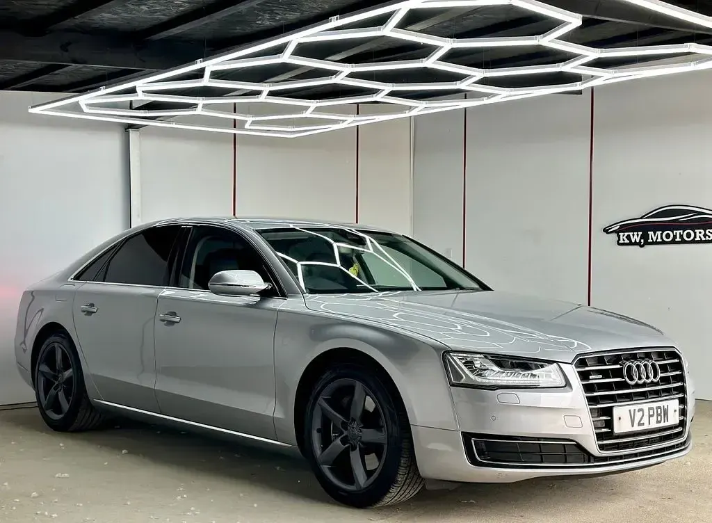 Used Audi A8 Advanced 2014 Silver Sedan