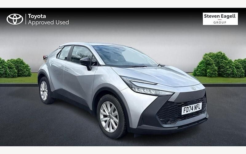 Used Toyota C-HR 140 HP (102 kW) 2026 SUV