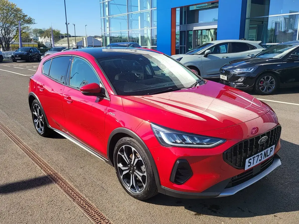 Used Ford Focus Active X 125 HP (91 kW) 2023 Red Hatchback